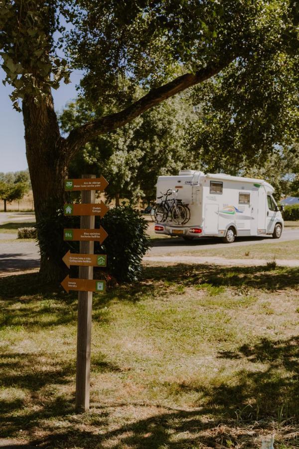 Camping Onlycamp Tours Val De Loire Saint-Avertin Ngoại thất bức ảnh